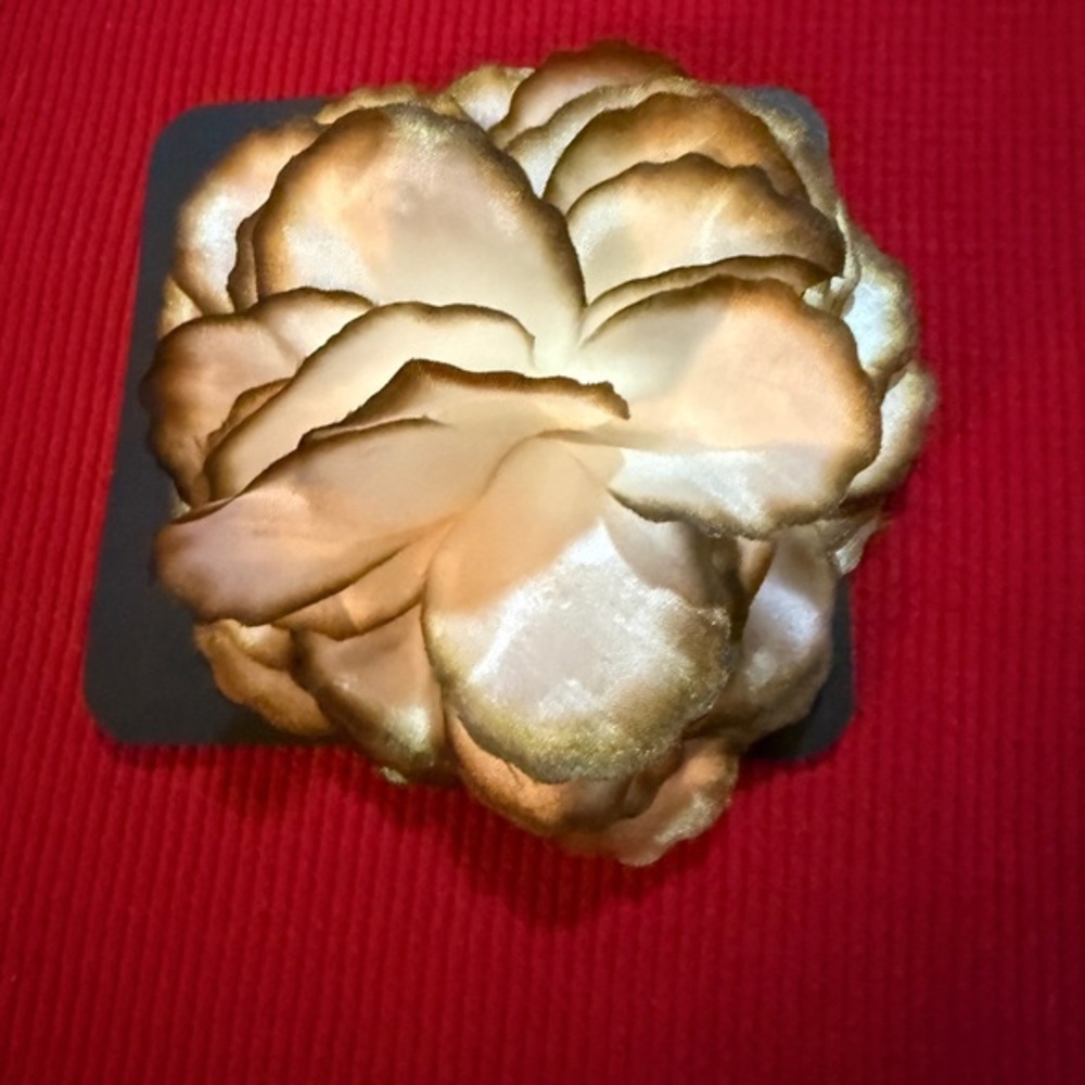 Gold and Cream Flower Brooch/Hair Pin